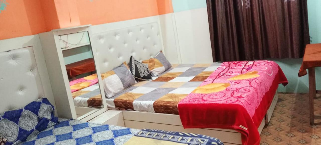 Maa Vaishno Guest House Bénarès Extérieur photo